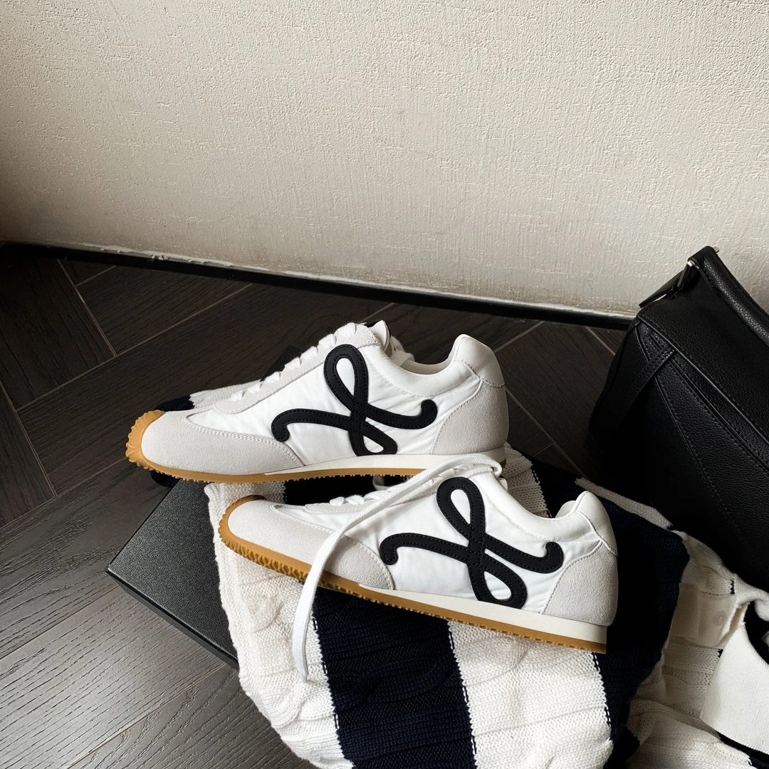 2025年春季新款罗家复古德训鞋真皮休闲阿甘鞋平底板鞋小白鞋女鞋