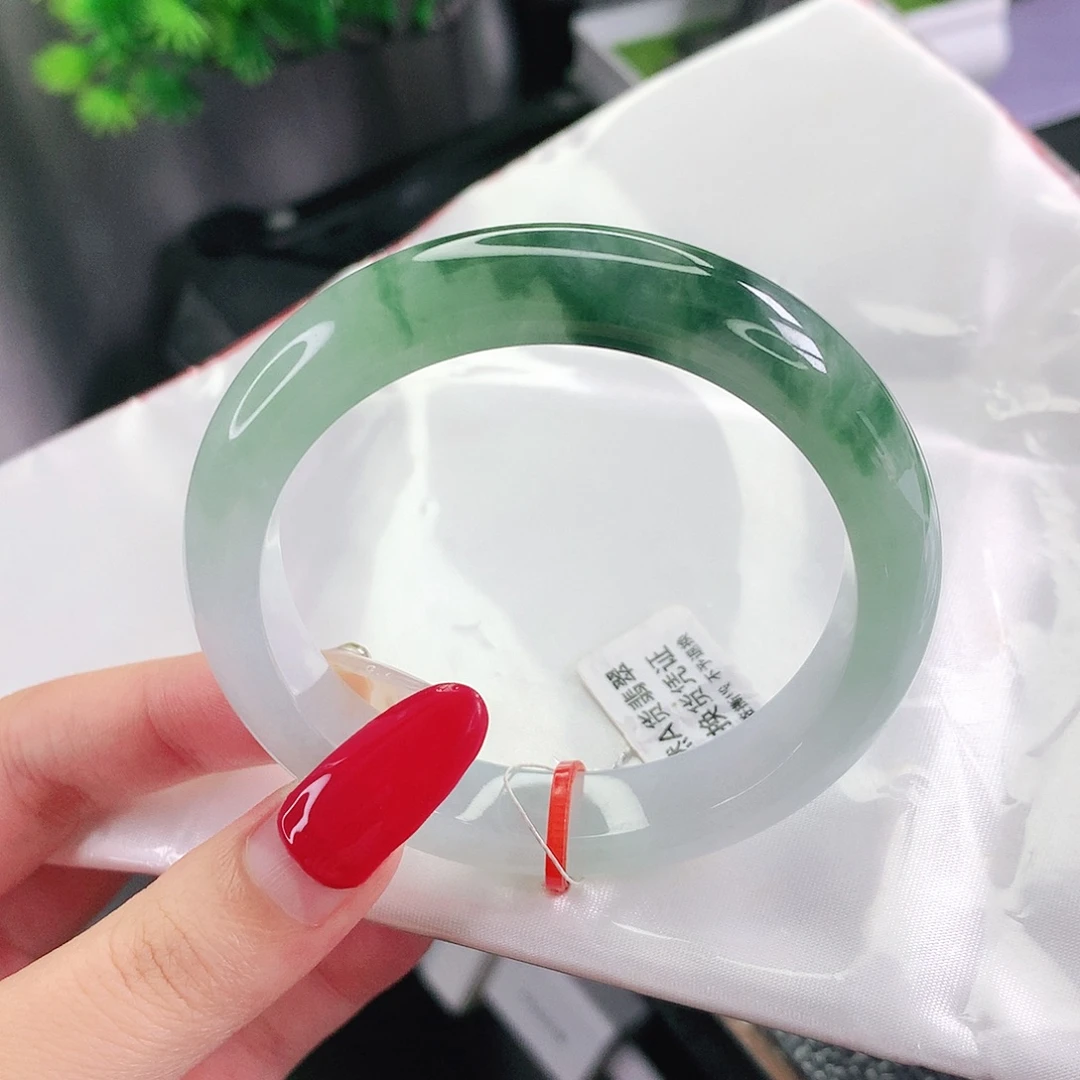 翡翠未镶嵌手镯54圈