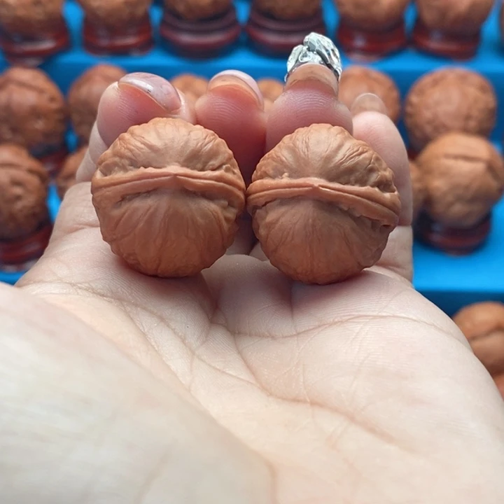 核桃精品文玩手捻小龙珠