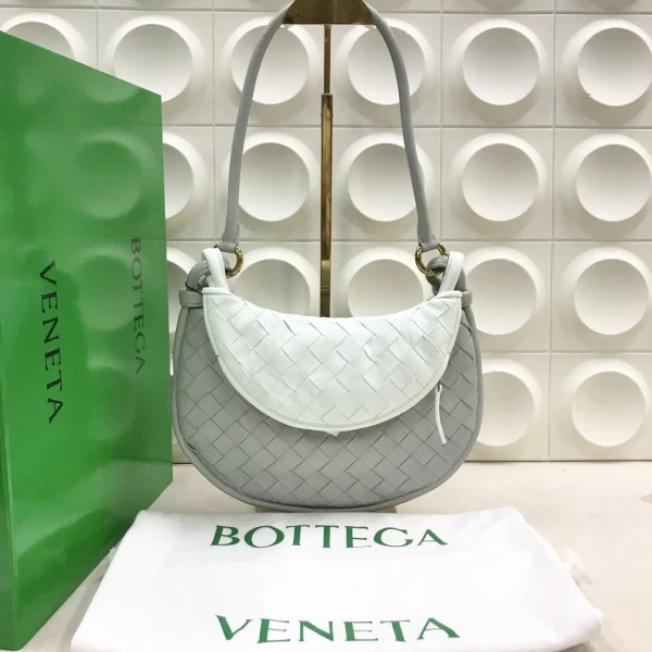 葆蝶家/包包/95新/市场价68888/251023zb0011