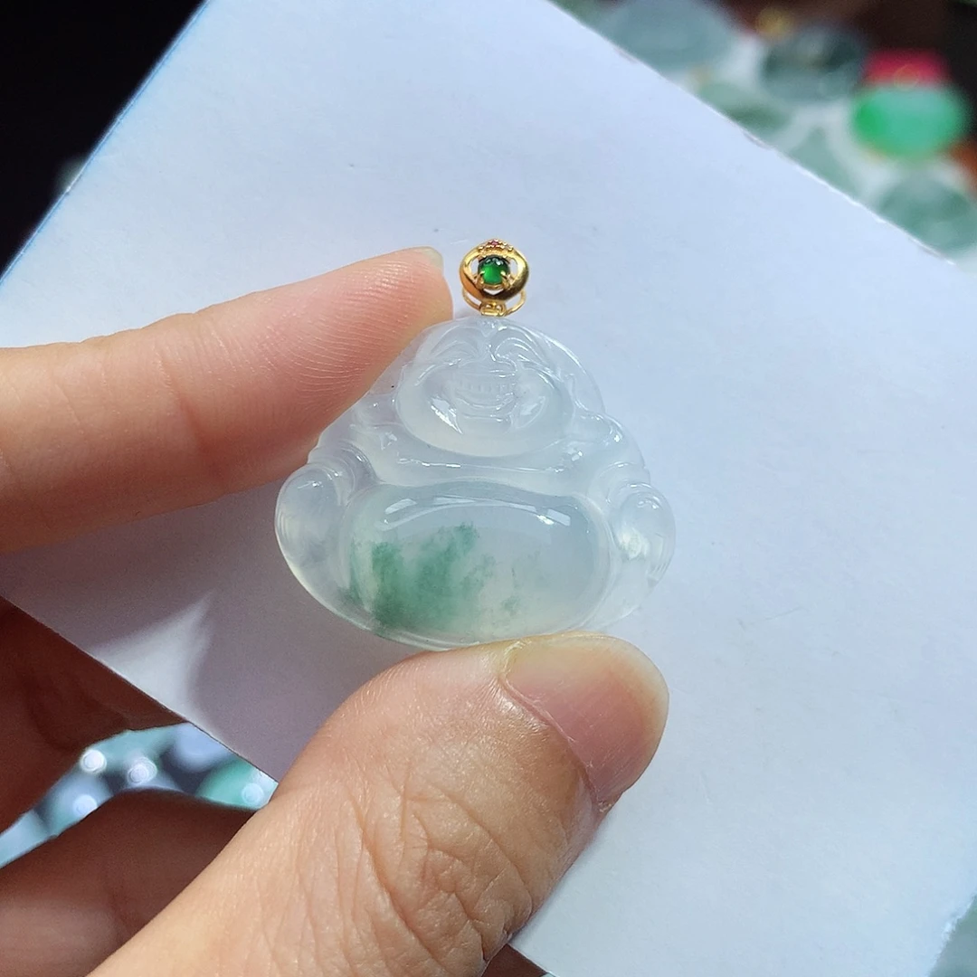 翡翠未镶嵌颈饰佛公