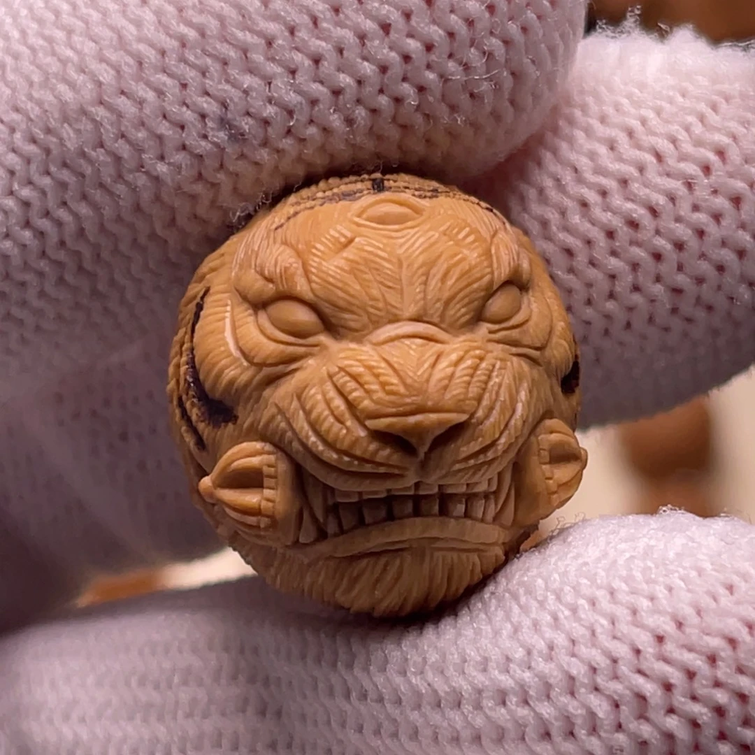 猴头核桃吊坠顶工山君18.4