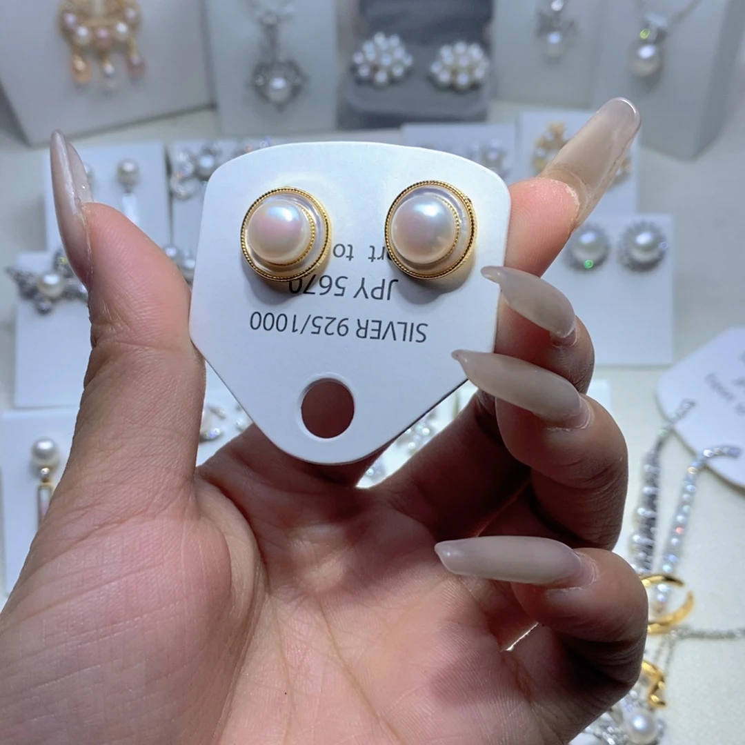 淡水珍珠耳饰未镶嵌