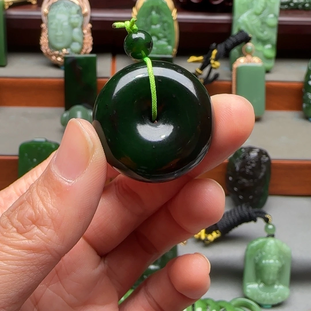 未镶嵌和田玉挂件