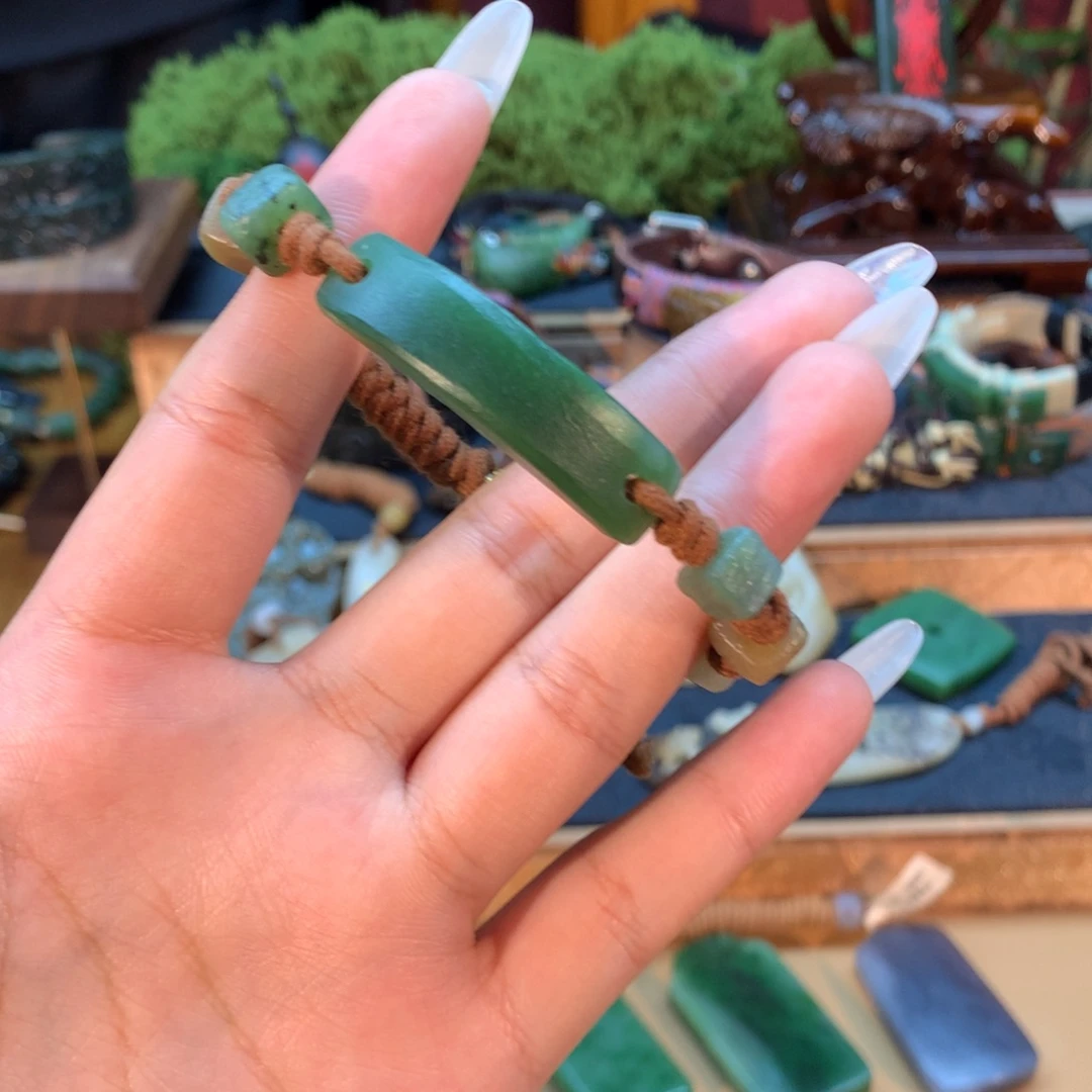 和田玉（糖玉）未镶嵌挂件