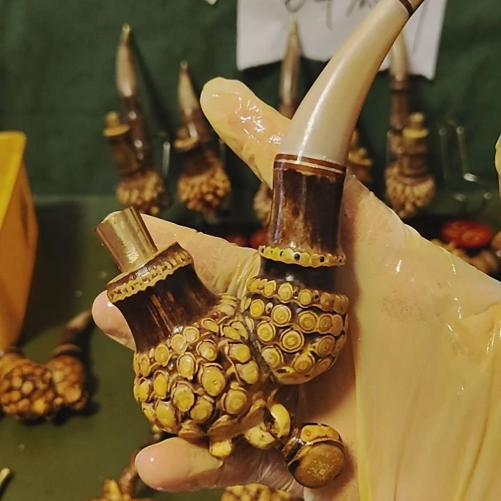 诚***人贵州特色竹根烟斗工艺品手把件