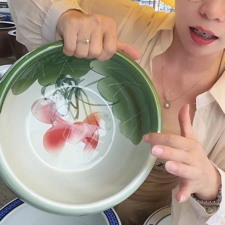 瓷片直径23，高13。。。。