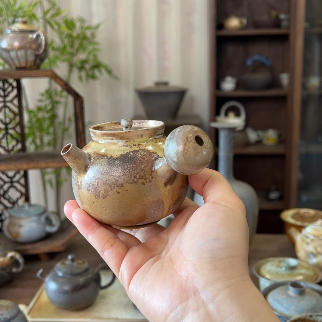 27中白精品侧把壶