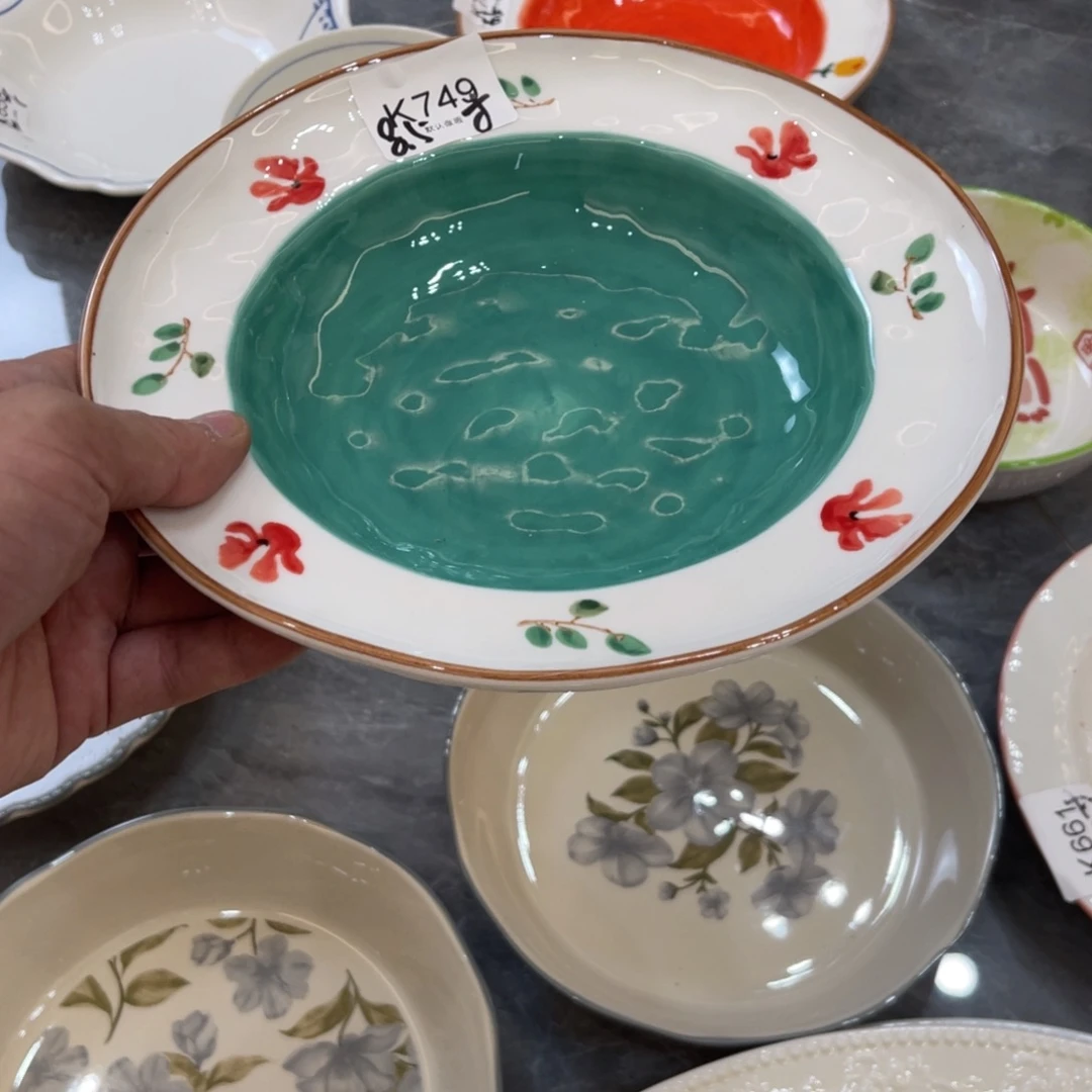 陶瓷微瑕餐具介意勿拍，满18飞！