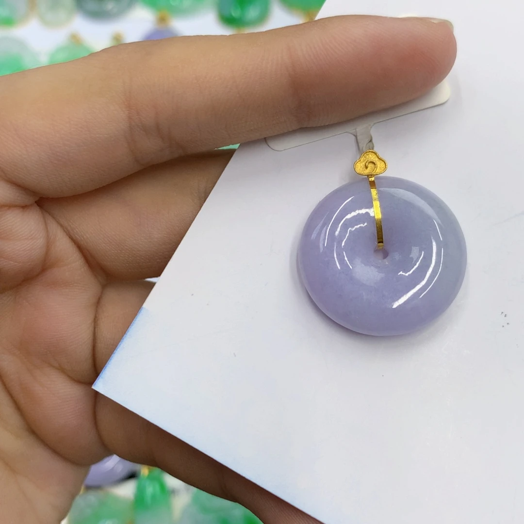 翡翠18K金镶嵌颈饰翡翠