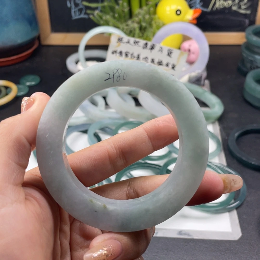 荷***韵定制翡翠未镶嵌翡翠手镯