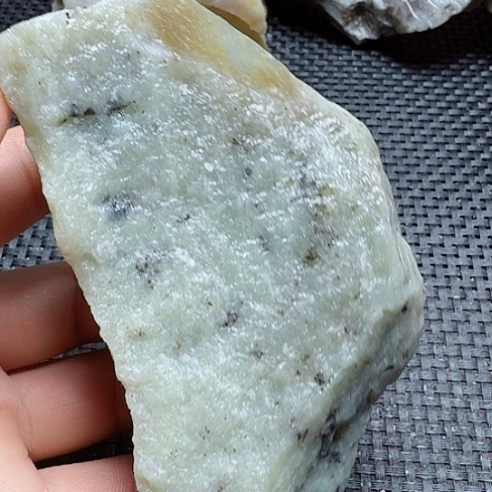 和田玉（糖玉）未镶嵌珠宝半成品