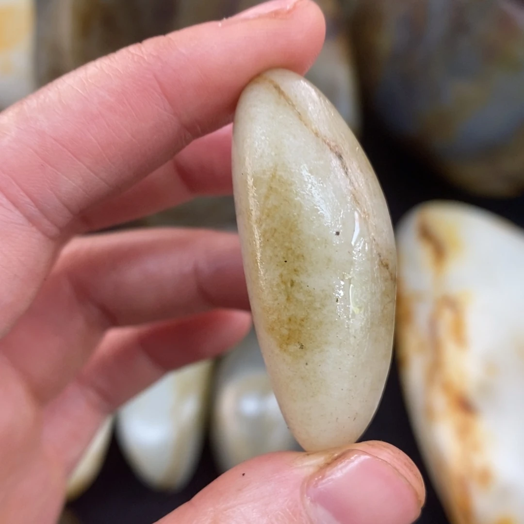 未镶嵌和田玉（糖玉）挂件