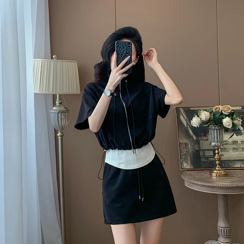 欧货休闲运动套装女夏季2025年新款时尚洋气减龄设计感短裙三件套