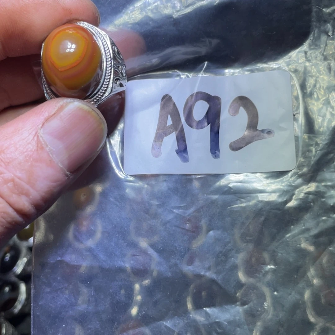 玛瑙/玉髓颈饰未镶嵌凡*