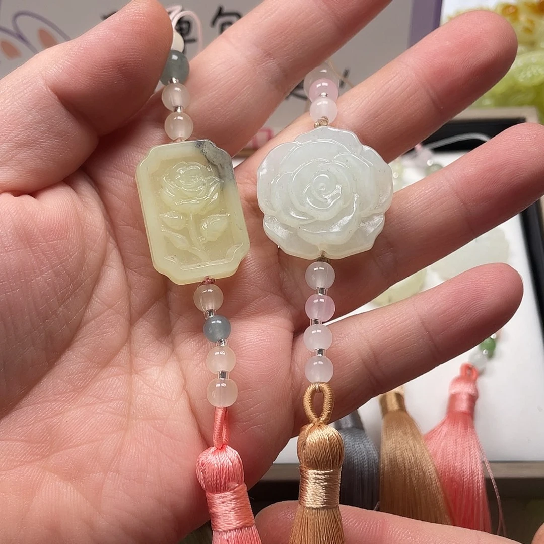 海***花蛇纹石玉未镶嵌颈饰