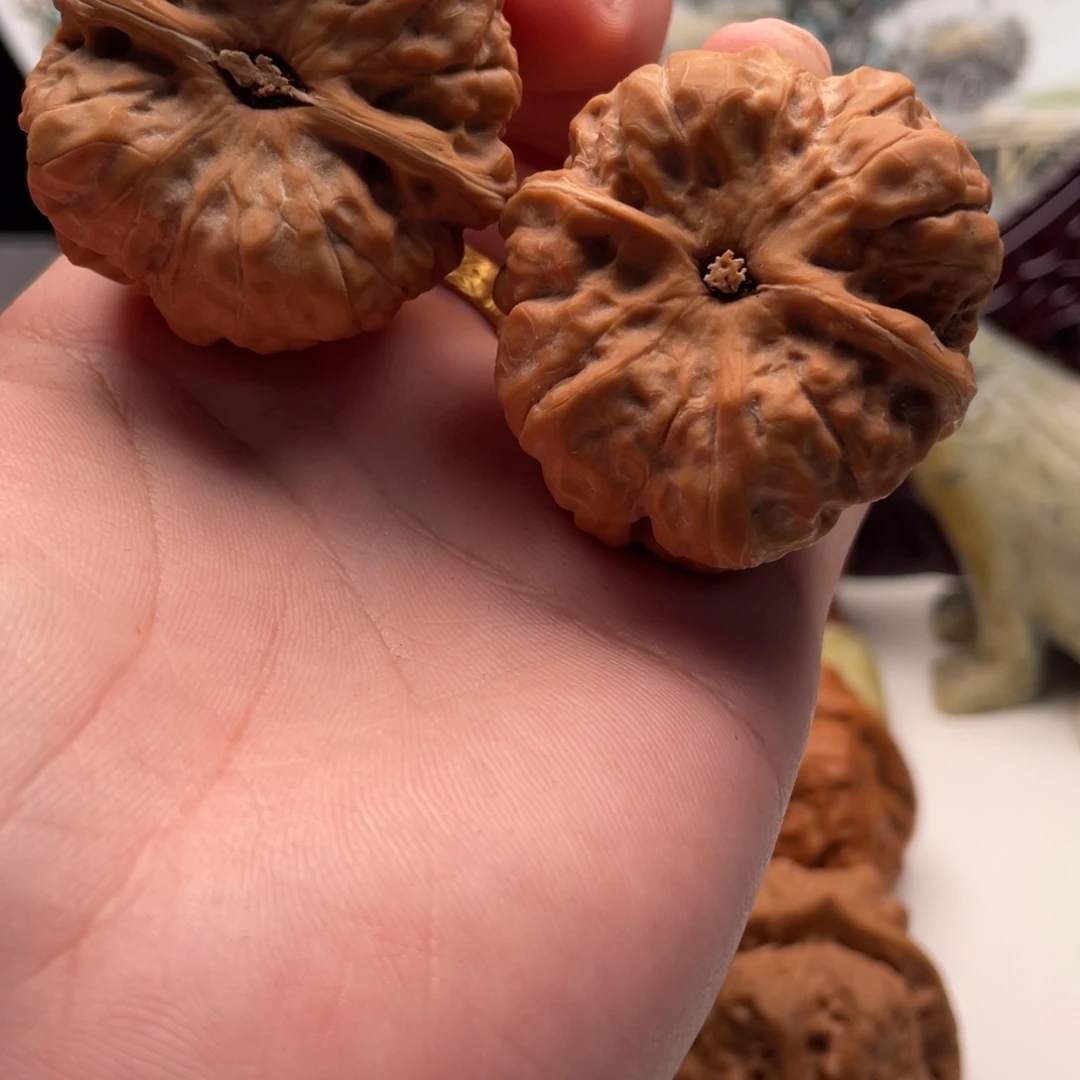 嗷***嗷核桃蛤蟆头文玩C06