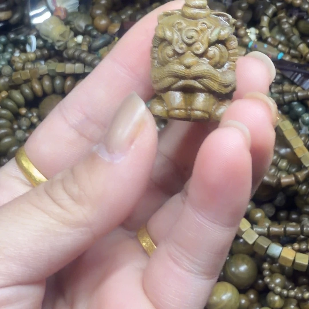 维腊木（绿檀）无事牌