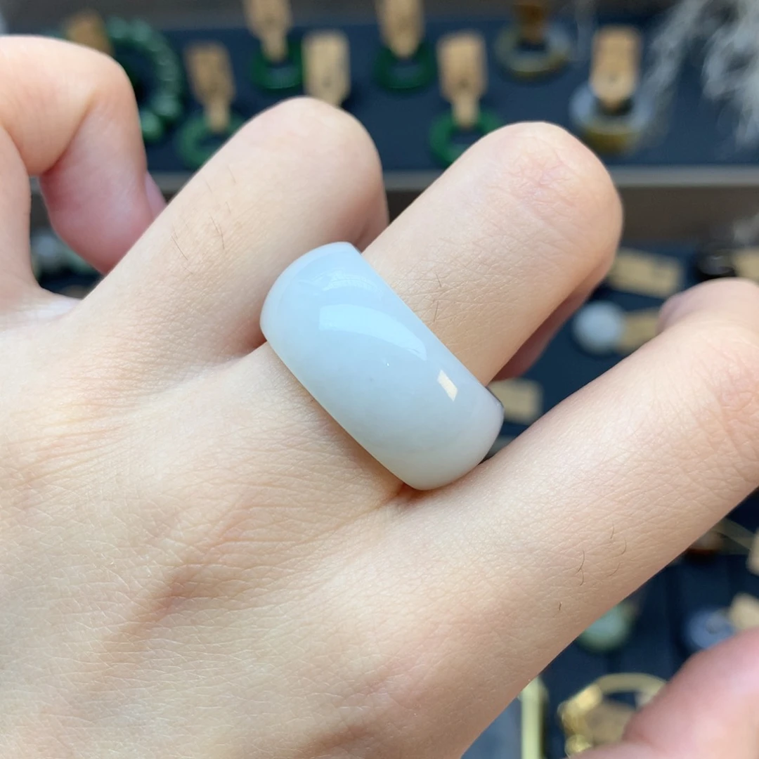 和田玉戒指未镶嵌