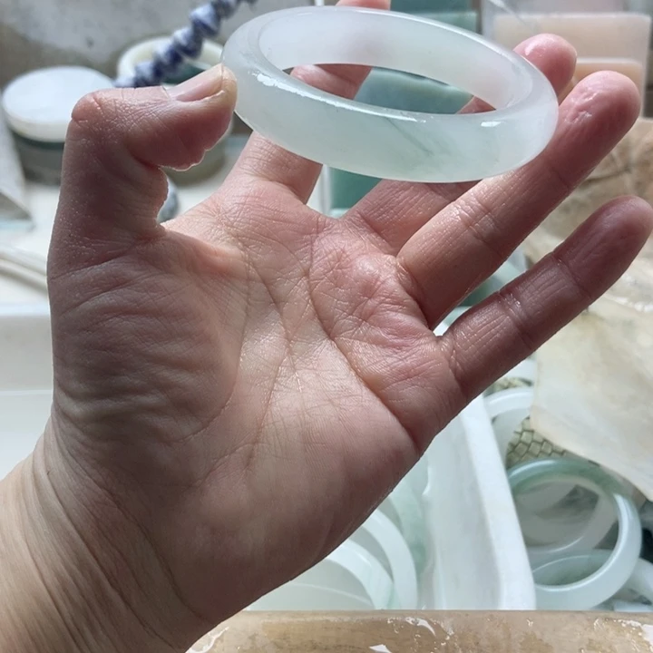 石英质玉手镯未镶嵌爱****猫加工定制