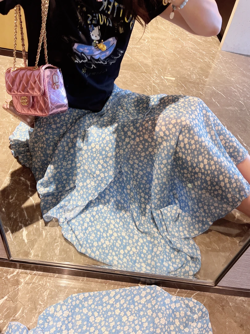 xxxwxz王希之 显瘦气质高级感百搭蓝色碎花半身裙#z2255