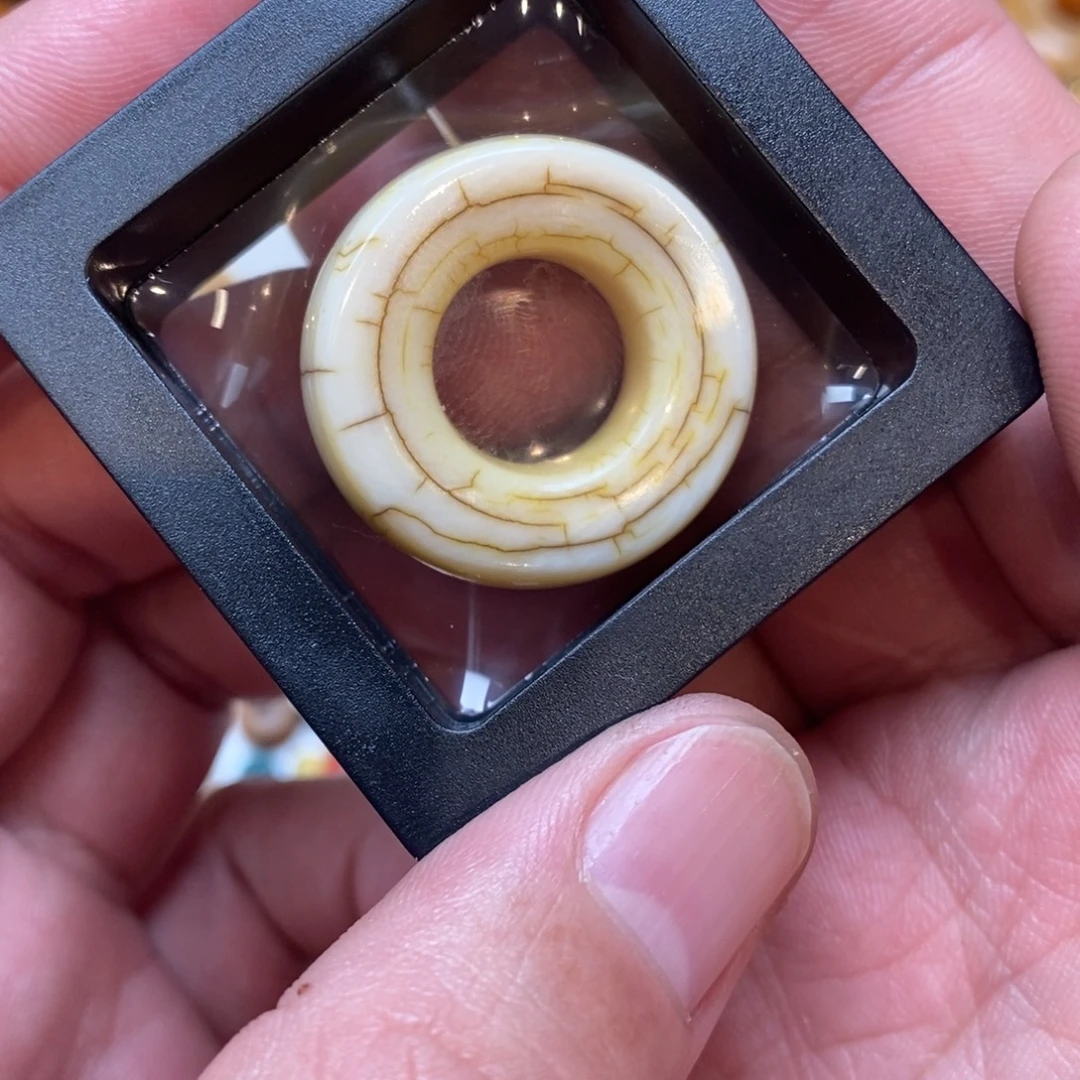 韩***子琉璃/树脂/塑料类白檀木