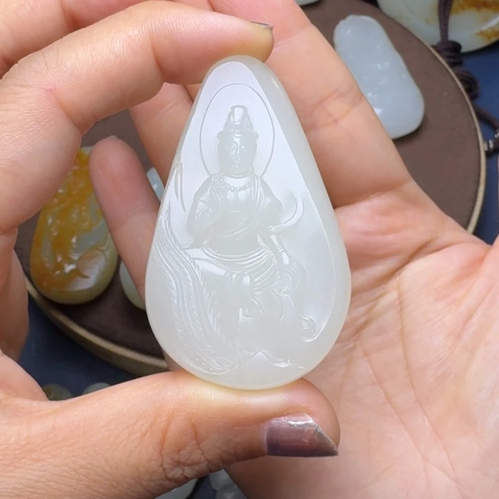 和田玉未镶嵌颈饰