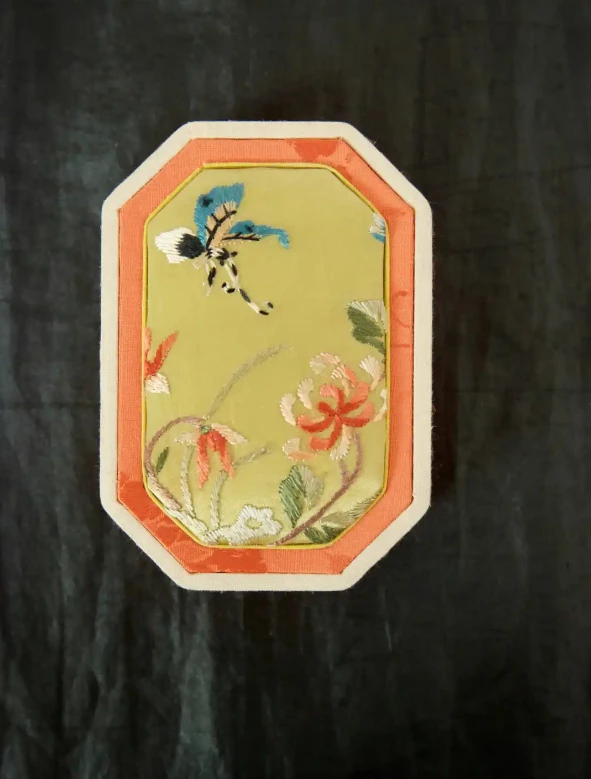 编码2220刺绣盒子（代拍链接）