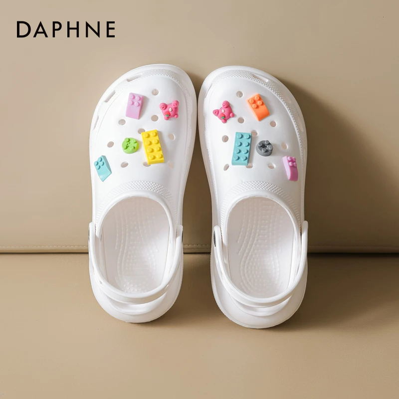 达芙妮洞洞鞋软底夏季外穿厚底百搭踩屎感凉鞋经典沙滩两穿拖鞋女