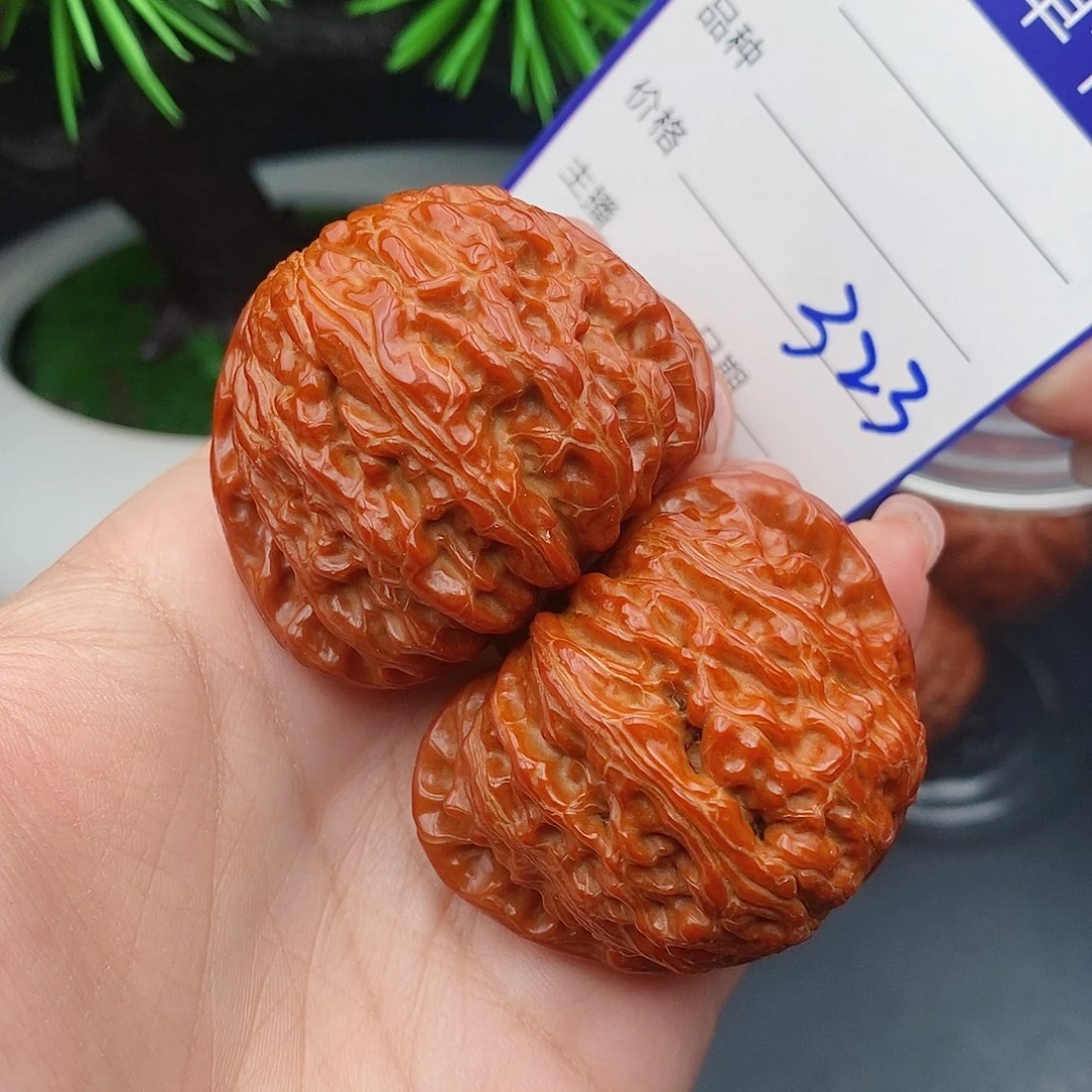 文玩核桃把件46三角白323