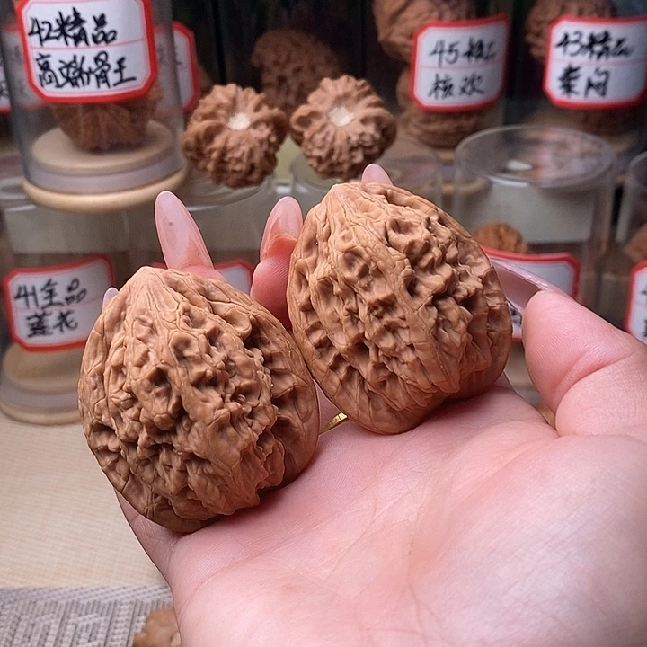 E***°把件文玩核桃虎头王……