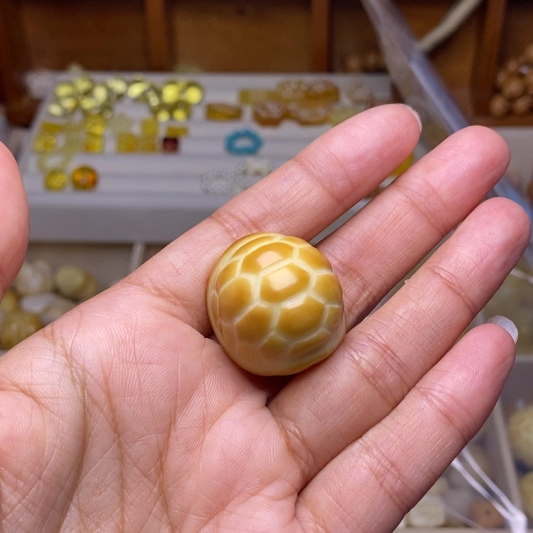 猴头核桃吊坠大富