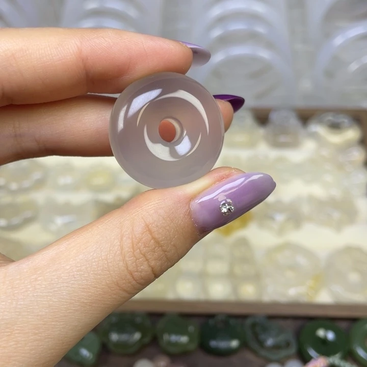 玛瑙/玉髓未镶嵌颈饰烟紫平安扣