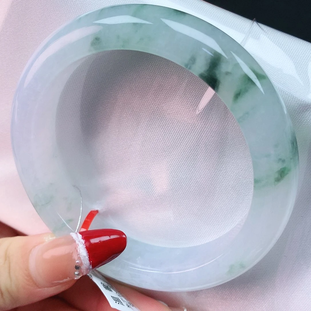 翡翠手镯未镶嵌56圈