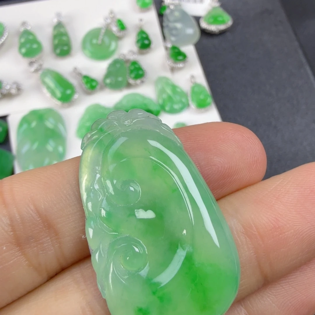 吊坠(不含链)未镶嵌翡翠如意