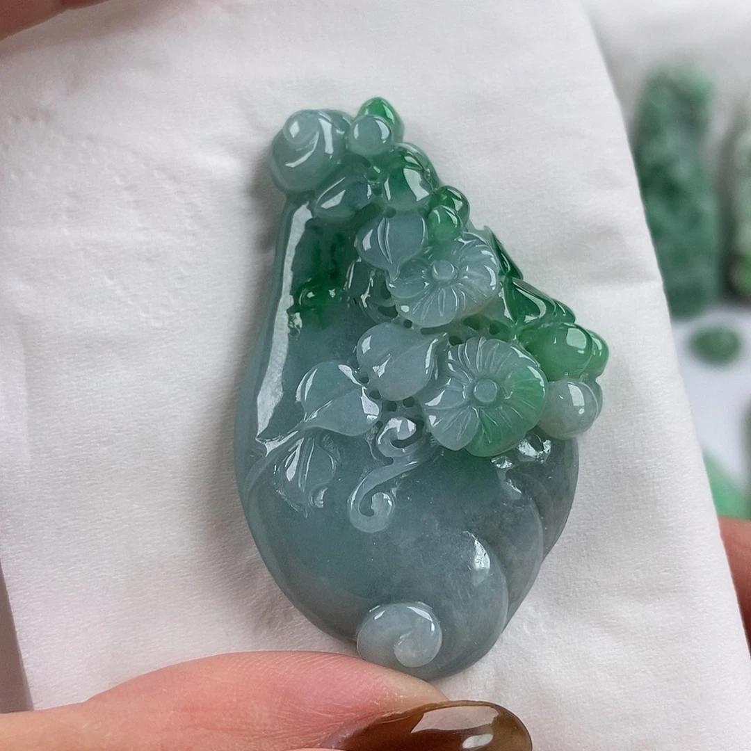 翡翠未镶嵌颈饰翡翠