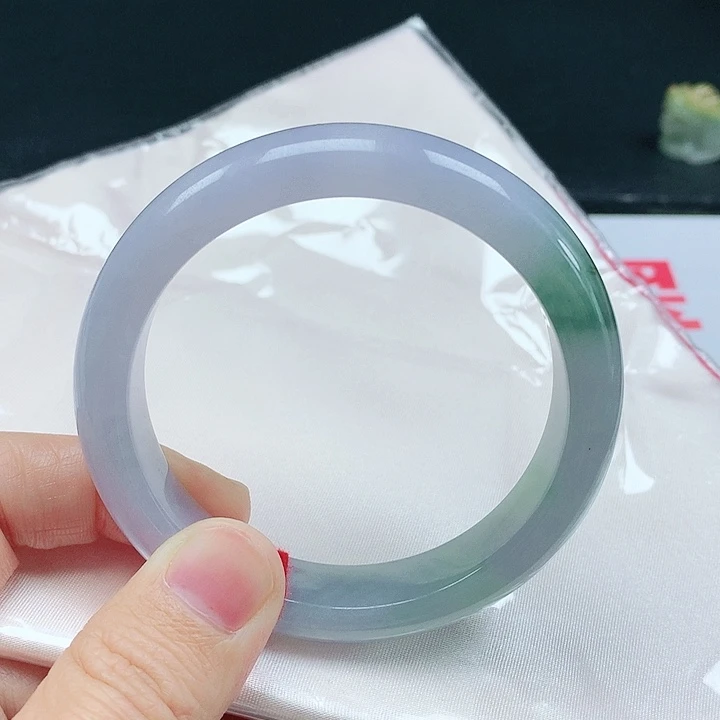 翡翠手镯未镶嵌天然翡翠手镯