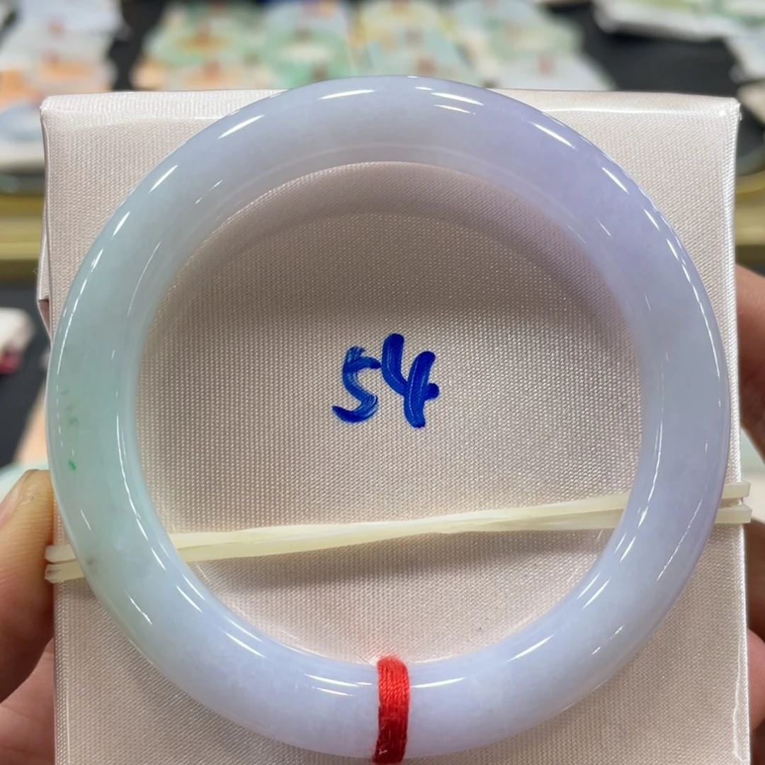 翡翠手镯未镶嵌翡翠手镯