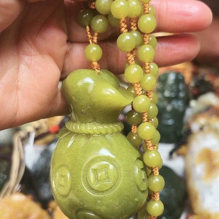 和田玉挂件未镶嵌