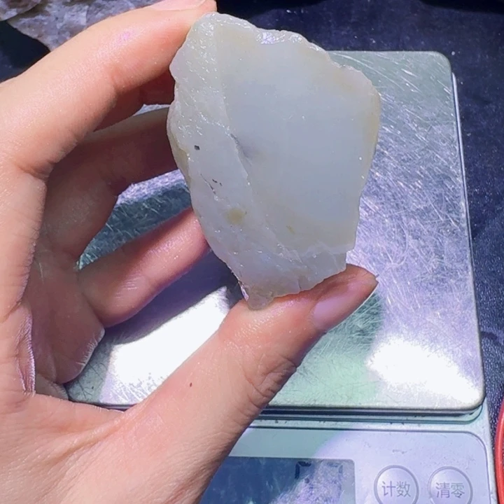 未镶嵌和田玉（糖玉）珠宝半成品