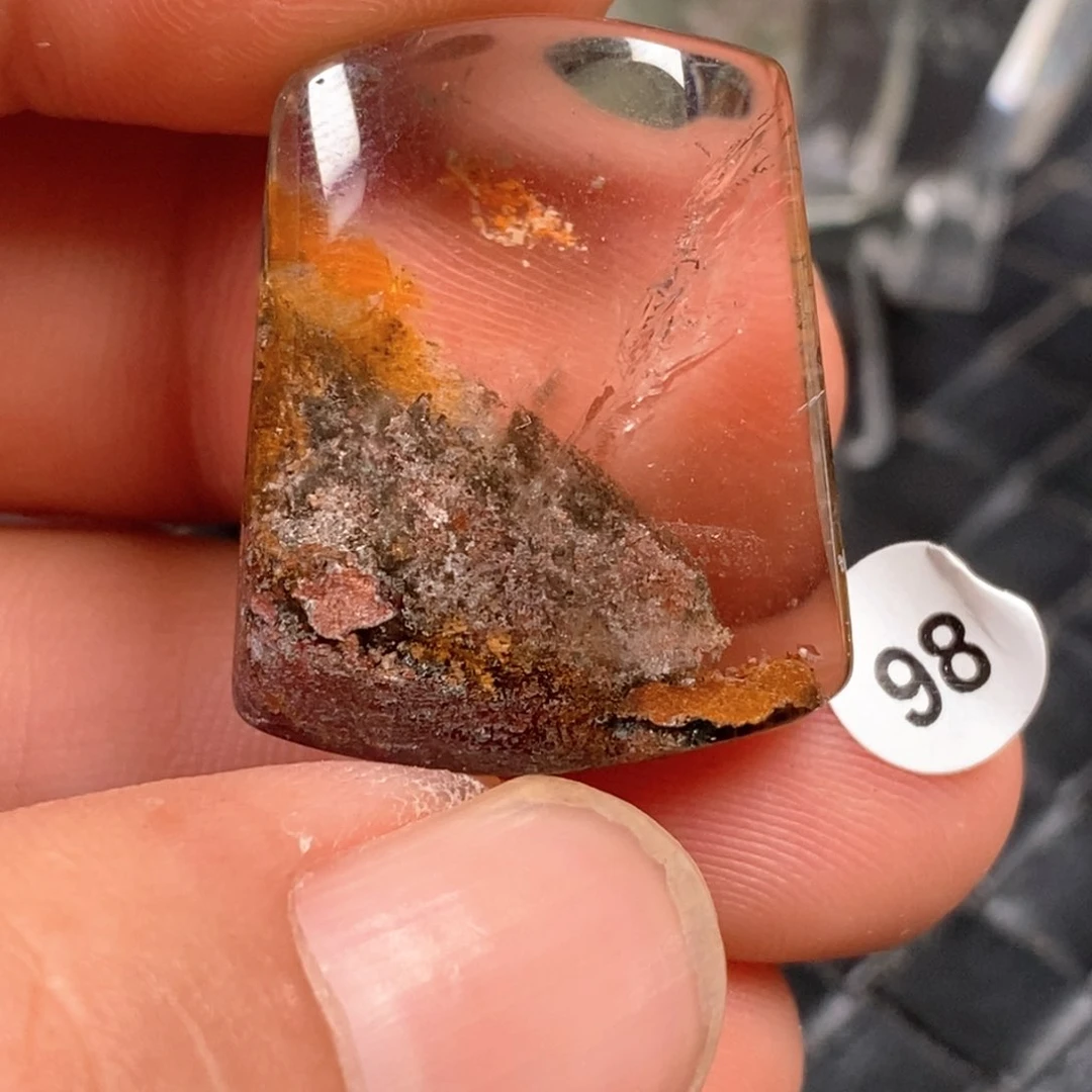 未镶嵌颈饰水晶水晶