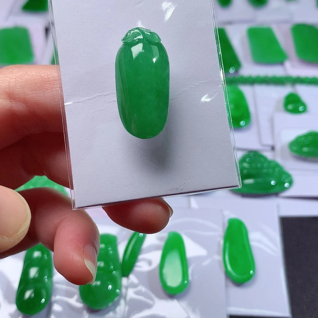 颈饰未镶嵌翡翠天然翡翠