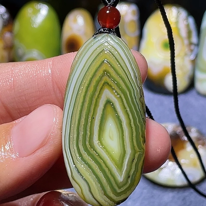 玛瑙/玉髓未镶嵌吊坠(不含链)