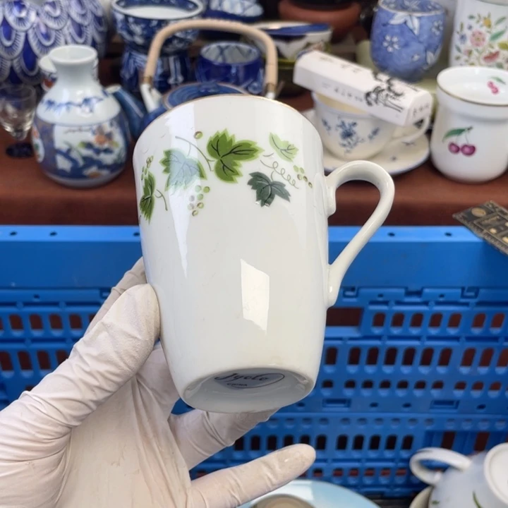 他家瓷器真美…开播了