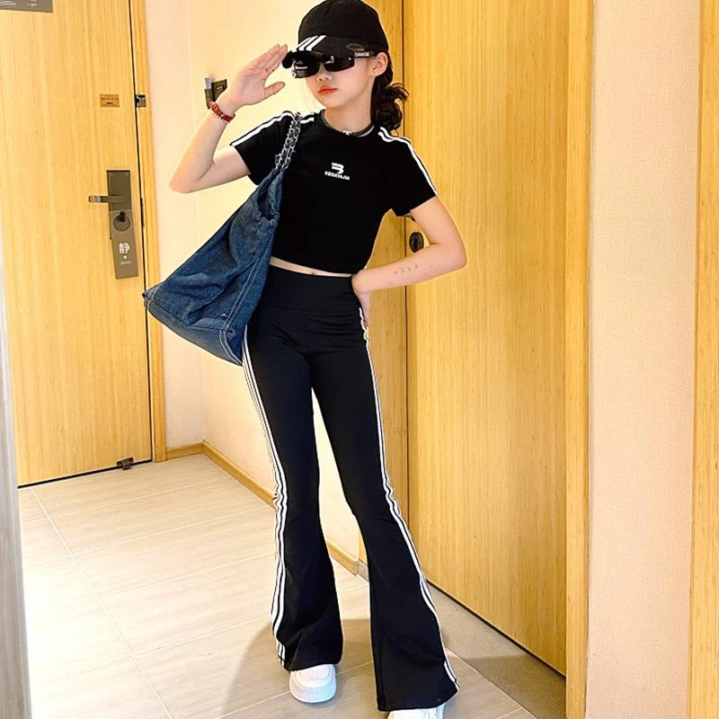 女童套装夏款2025新款儿童条瑜伽裤条纹休闲韩版喇叭裤两件套洋气