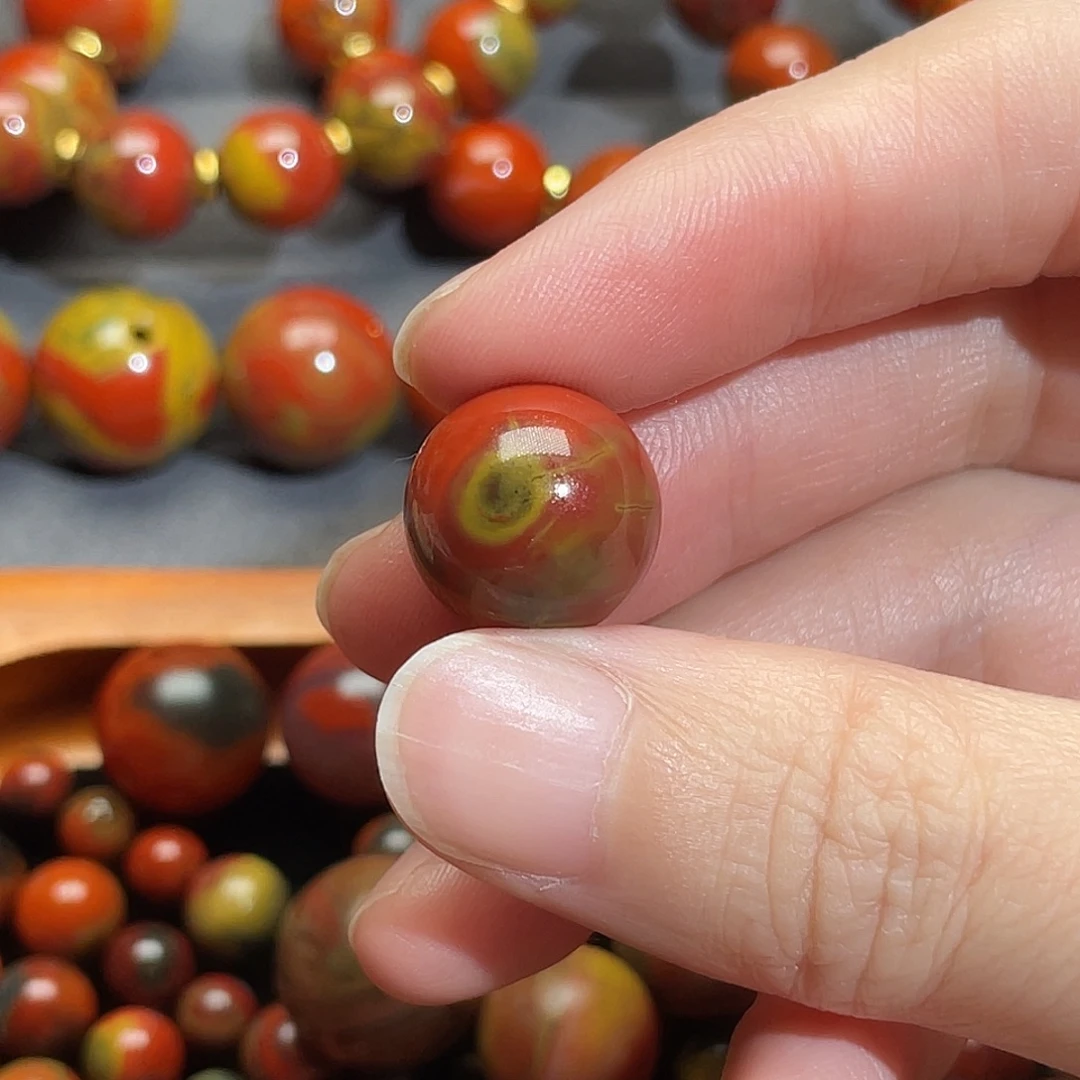 川***蛋南红玛瑙未镶嵌圆珠