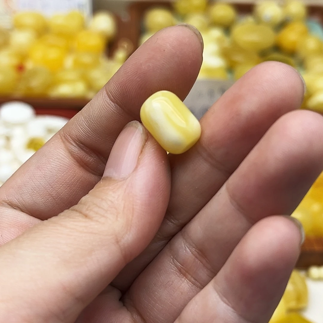 蜜蜡未镶嵌裸石天然