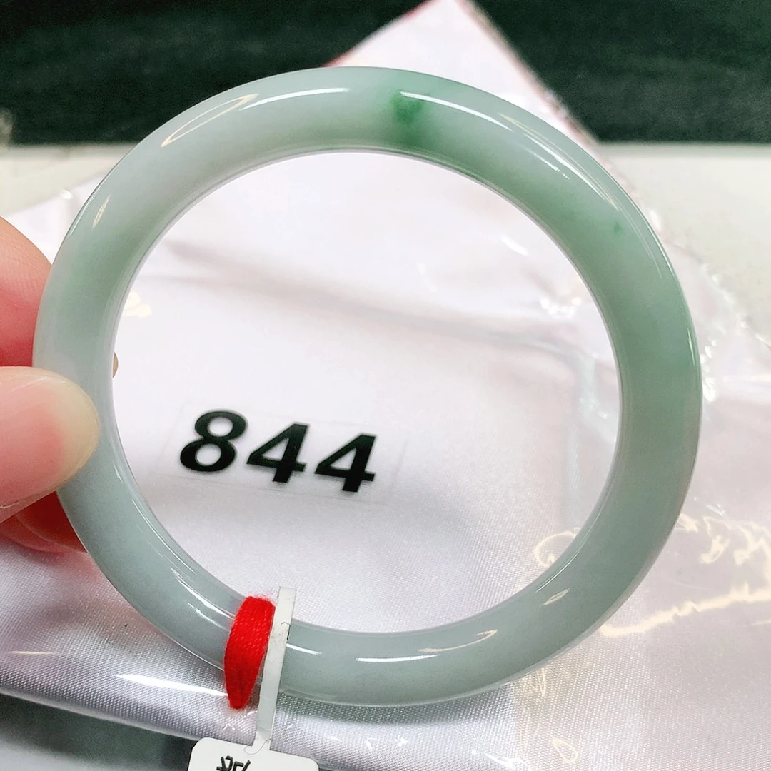 翡翠手镯（圆镯）未镶嵌844