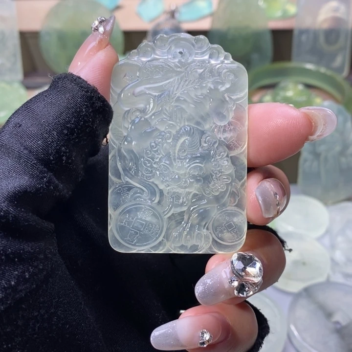 岫玉吊坠未镶嵌巴***韭吊坠