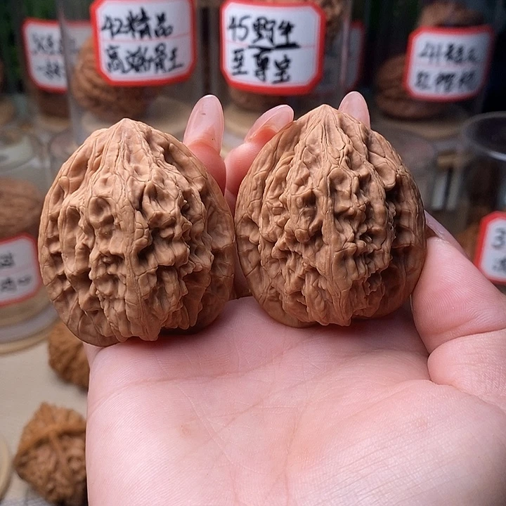 文玩核桃把件44虎头王，……